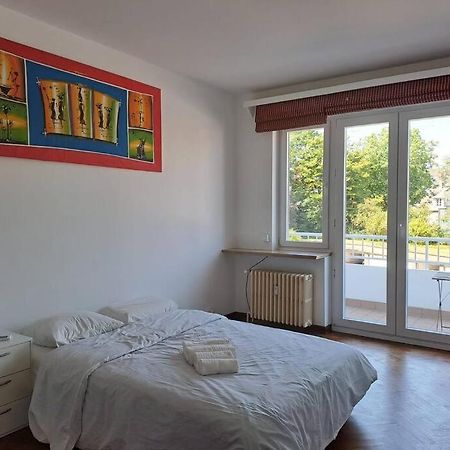 Spacious Apartment Next To Parc Du Cinquantenaire ブリュッセル エクステリア 写真